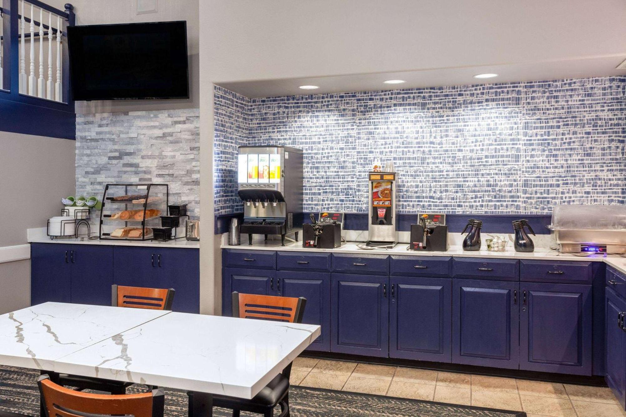 Americinn By Wyndham Peoria Eksteriør bilde