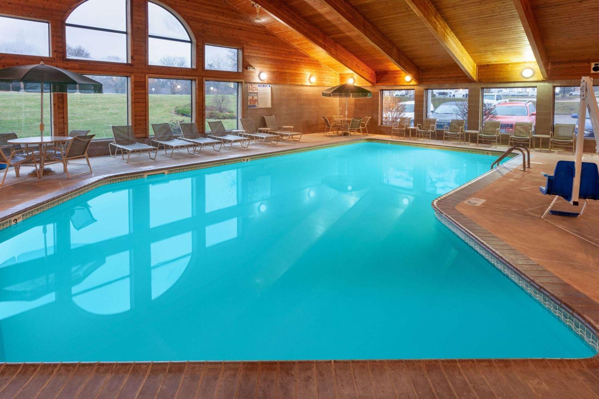 Americinn By Wyndham Peoria Eksteriør bilde