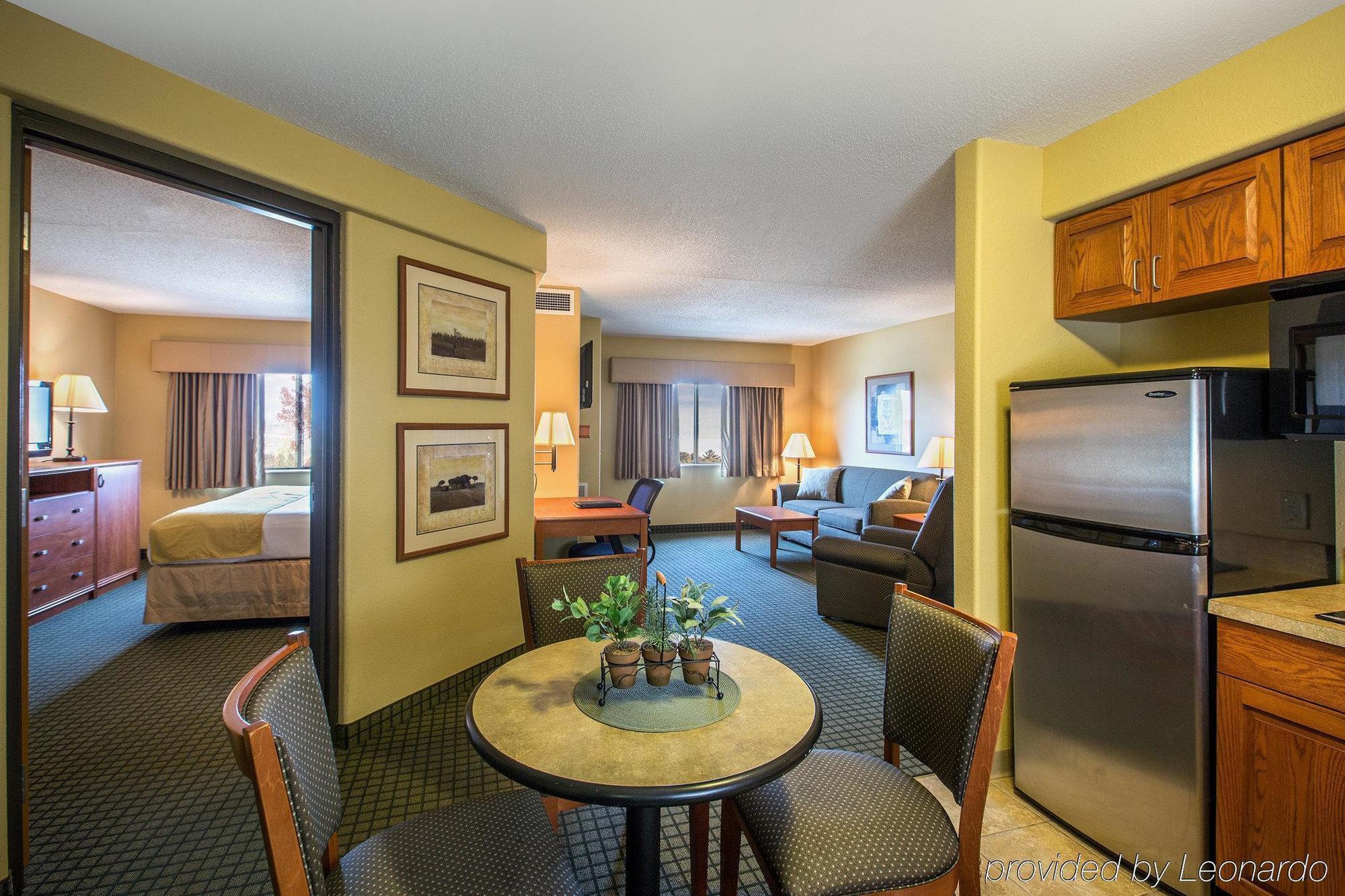 Americinn By Wyndham Peoria Eksteriør bilde