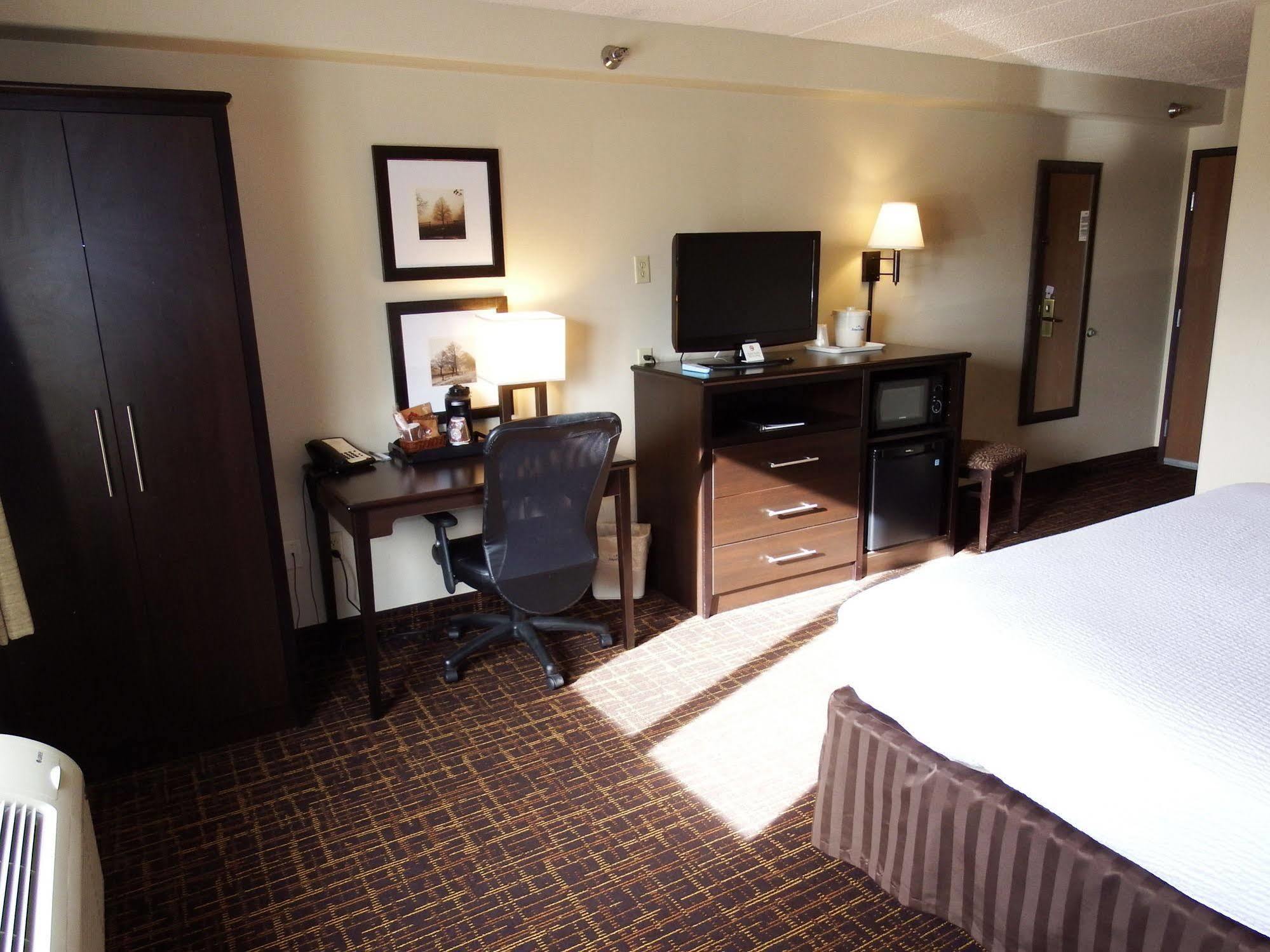 Americinn By Wyndham Peoria Eksteriør bilde