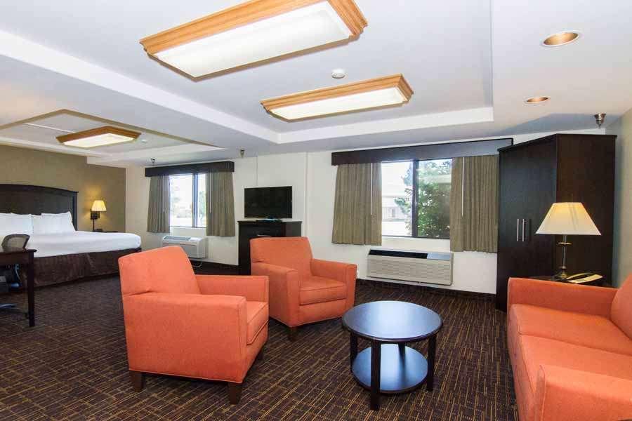 Americinn By Wyndham Peoria Rom bilde